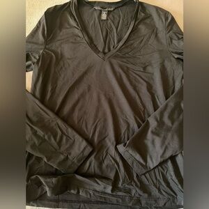 Banana republic soft long sleeve black top size medium v neck